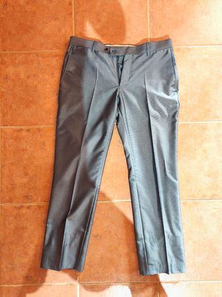 Traje Gris brillo Talla S o M entallado