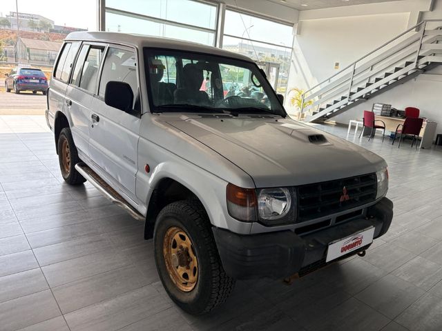 Mitsubishi Montero 2002