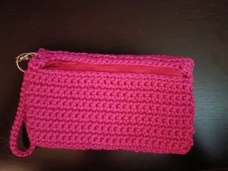 Portafogli- Cartera fucsia  all' uncinetto