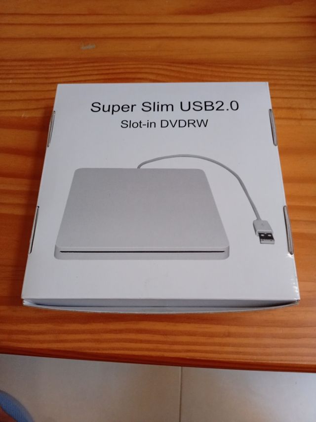 DVD externo USB 2.0 compatível até Windows 7 e 8