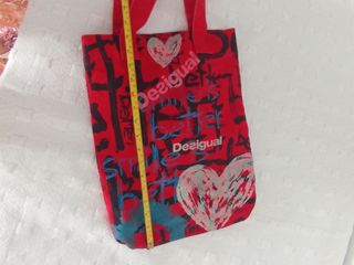 Bolso Desigual rojo y negro