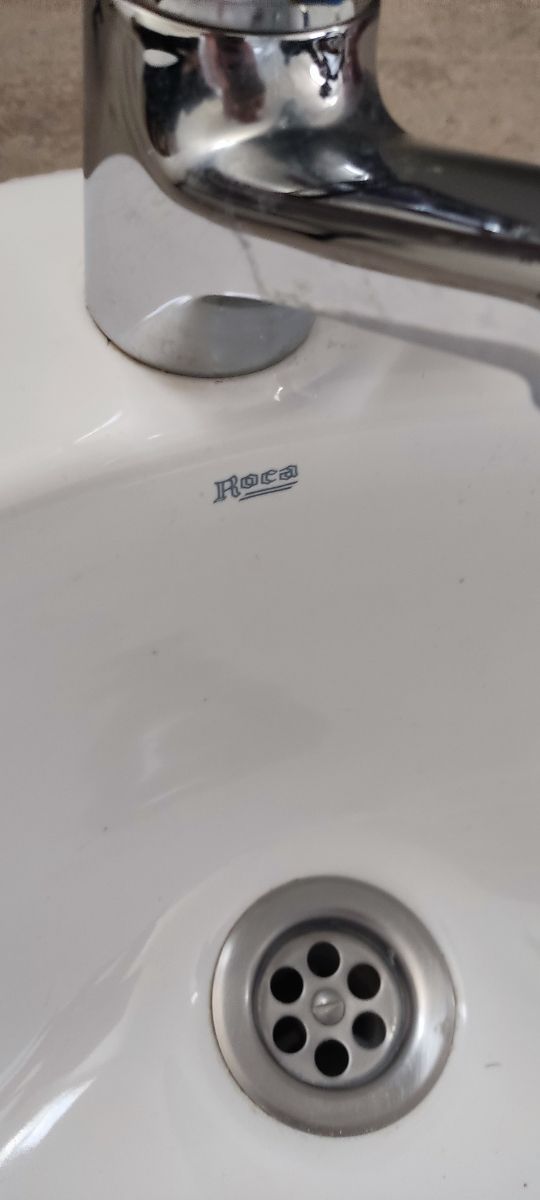 2 Lavabos porcelana blancos