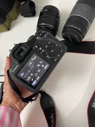 Canon EOS 1100D + 2 objetivos