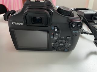 Canon EOS 1100D + 2 objetivos