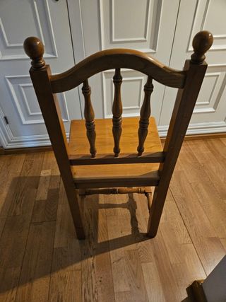 Silla madera marrón