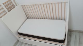 Cuna bebé - Regalo colchón 