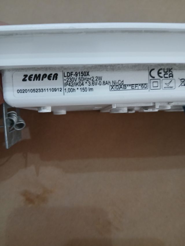 2Luces emergencia LED