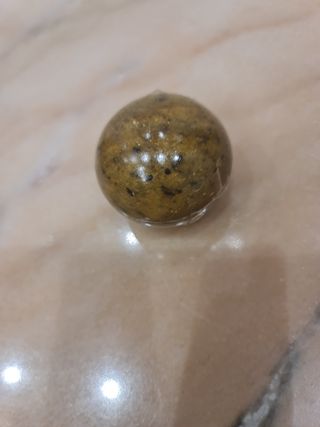 Bola decorativa marrón