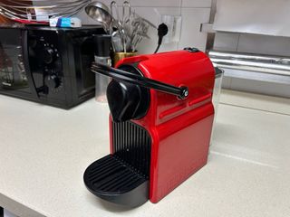Cafetera Nespresso Krups roja