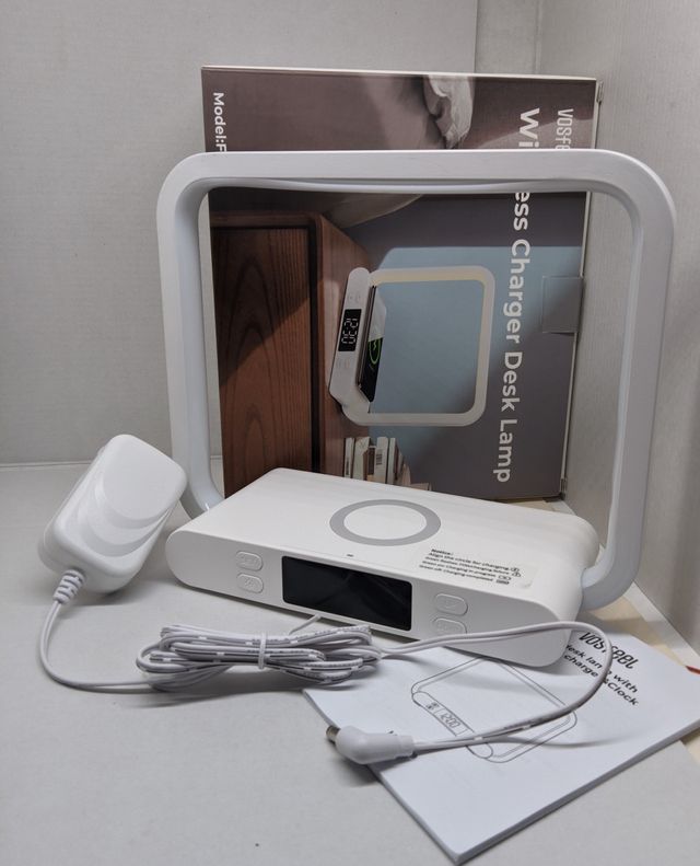 Orologio Luce da comodino ricarica wireless + USB