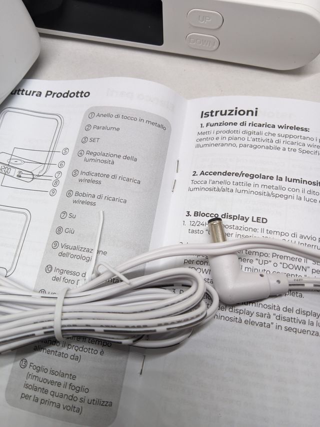 Orologio Luce da comodino ricarica wireless + USB