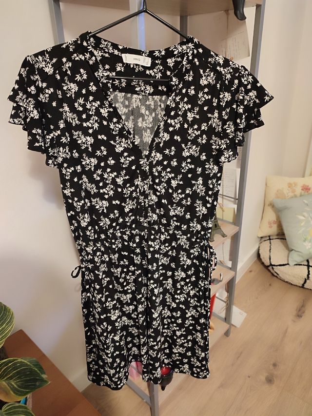 Vestido negro Mango - flores