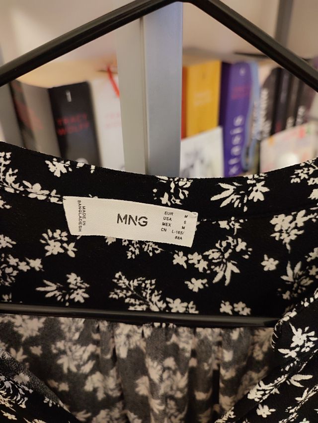 Vestido negro Mango - flores