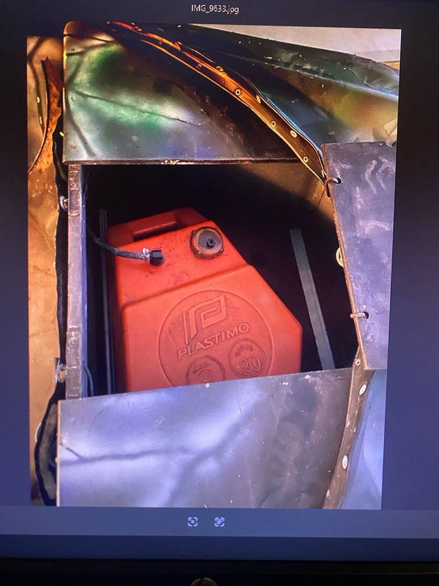 Embarcación neumática Zodiac + remolque + Motor