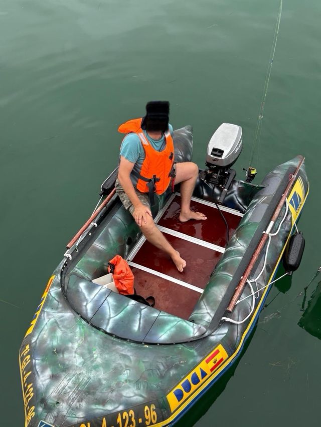 Embarcación neumática Zodiac + remolque + Motor