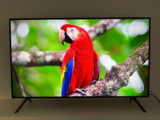 Samsung 43" 4K HDR TV + caja