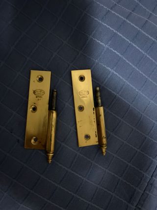 Puerta madera maciza con cristal semi nueva