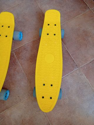 2 Monopatines Decathlon Amarillos