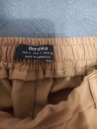 Pantaloni Bershka beige - usati pochissime volte .