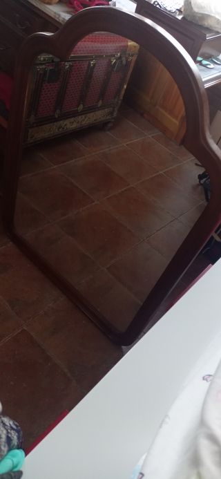 Cómoda antigua de madera.
PRECIO NEGOCIABLE.