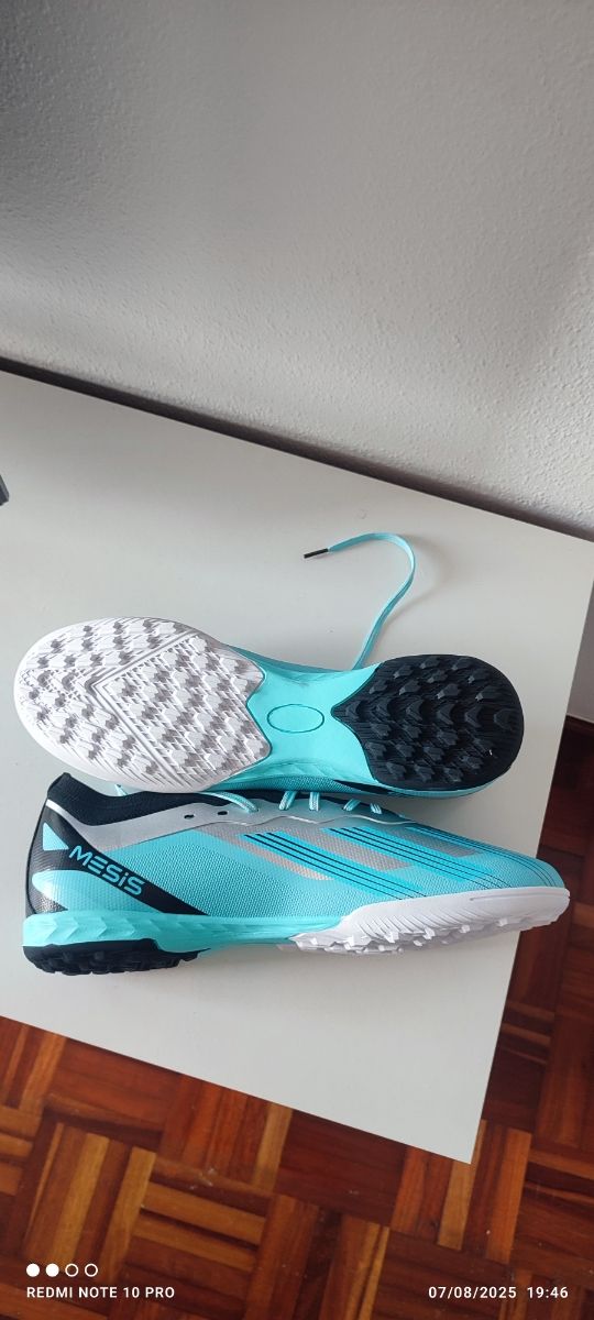 Botas fútbol Messi 44 - Teal/Blanco