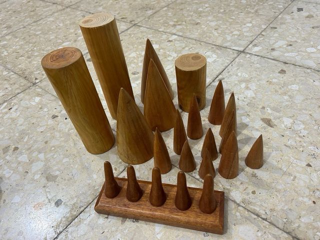 Expositores artesanales bisutería