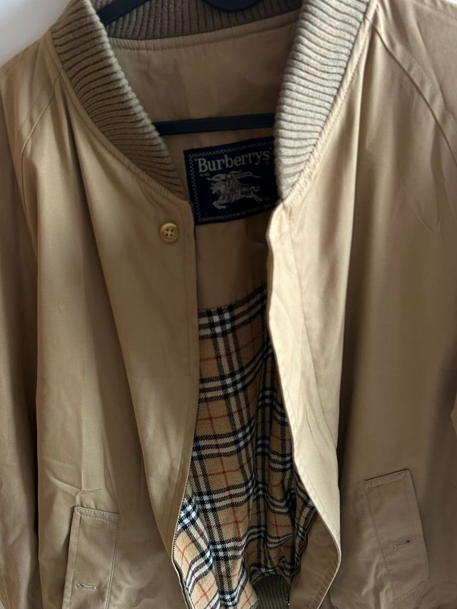 Chaqueta Burberry beige