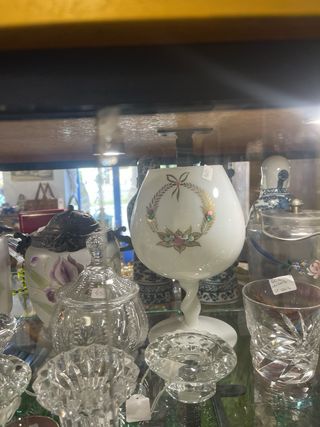 Vitrina años 30-40: Madera y cristal.