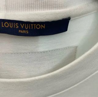 Camiseta LV blanca embossed