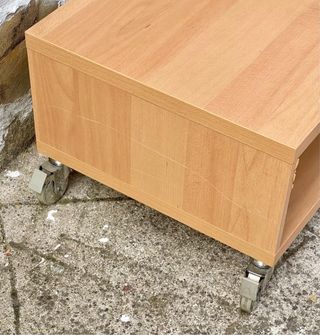 MUEBLE SOPORTE CON RUEDAS