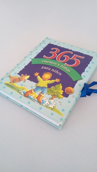 365 cuentos y rimas para niños.