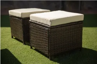 Conjunto terraza rinconera marrón