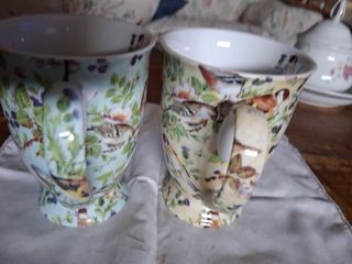 2 Tazas porcelana centro frutero 
