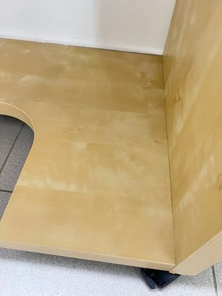 Escritorio madera beige