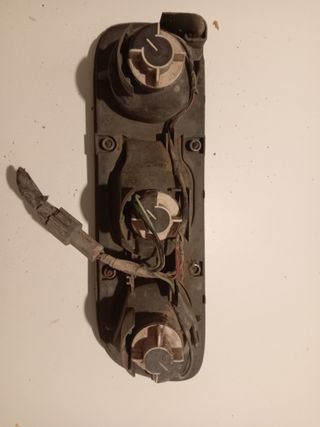 Pilotos traseros Nissan Terrano II