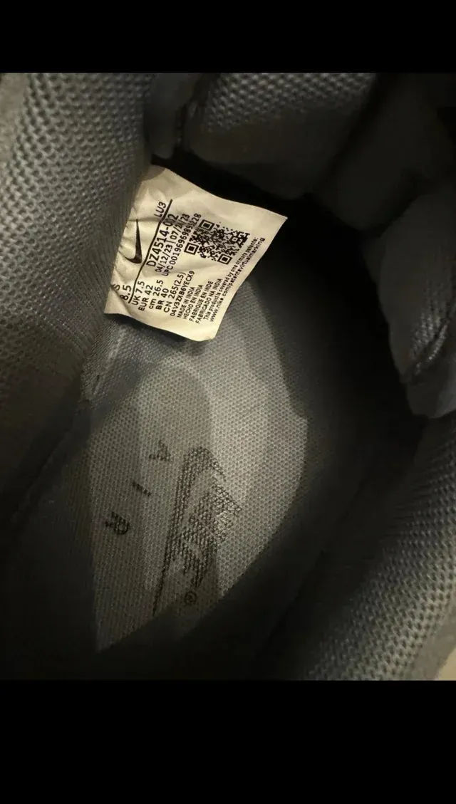 Nike Air Force 1 '07 LV8 Cinza (42)