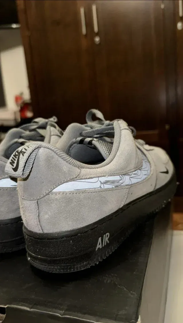 Nike Air Force 1 '07 LV8 Cinza (42)