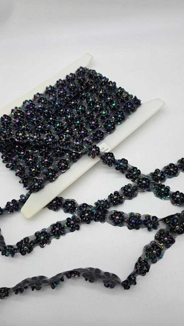 Cinta de lentejuelas negra.metro