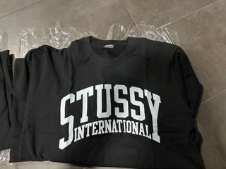 3 Camisetas Stüssy pretas - M