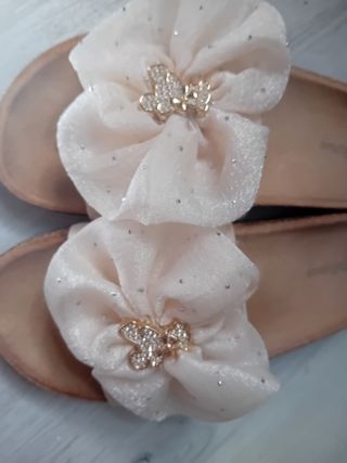 Ciabatte beige con fiocco