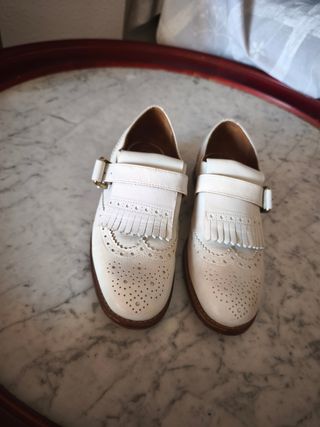 Zapatillas blancas fiesta