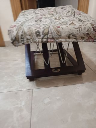 Reposapiés clásico - Madera y tela