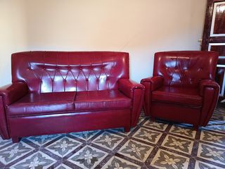 Sofá y sillón rojos - Piel sintética