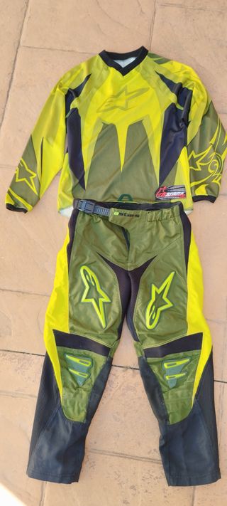 Casco Motocross y equipo enduro  niño niña .