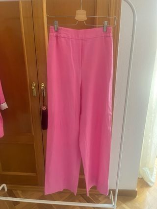 Traje de lino rosa Zara - Blazer y pantalón