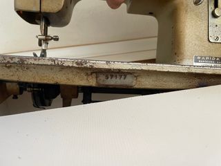 Máquina coser antigua