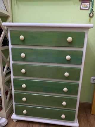 Bonito dormitorio provenzal infantil
