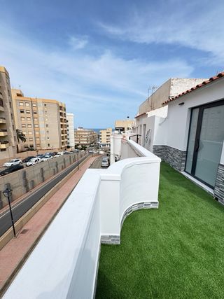 Loft solarium con terraza al lado del mar
