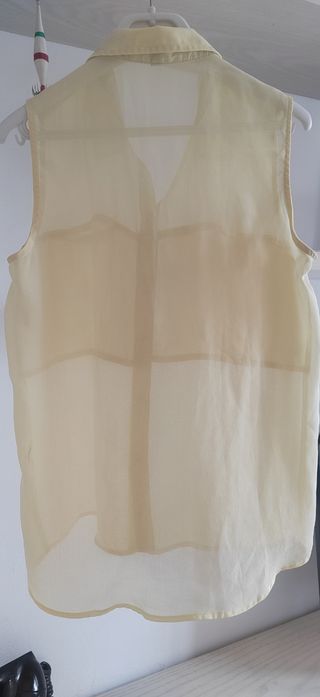 Blusa Amarilla sin Mangas