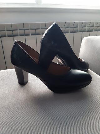 Zapato salón negros - nuevos